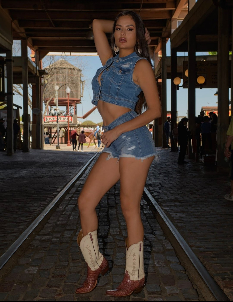 Goddess Gabriela