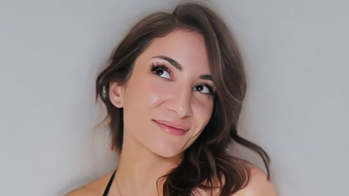 C in black Bikini