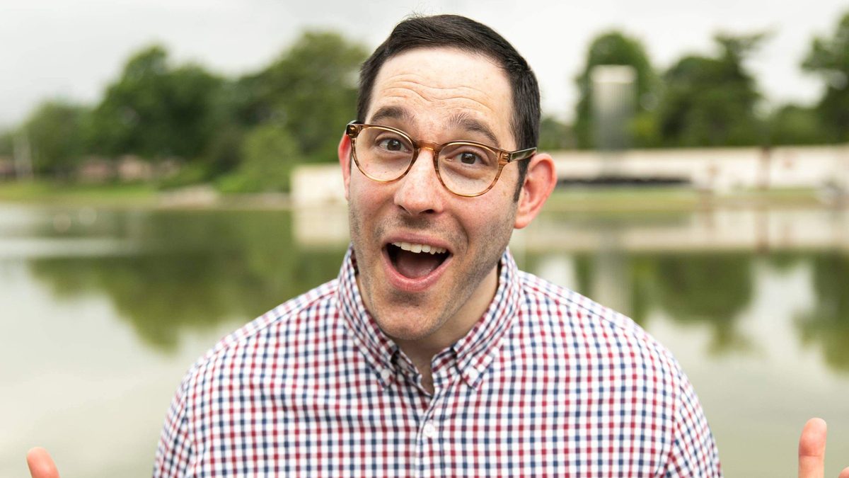 The Dude Therapist, Eli Weinstein hands out, mouth open
