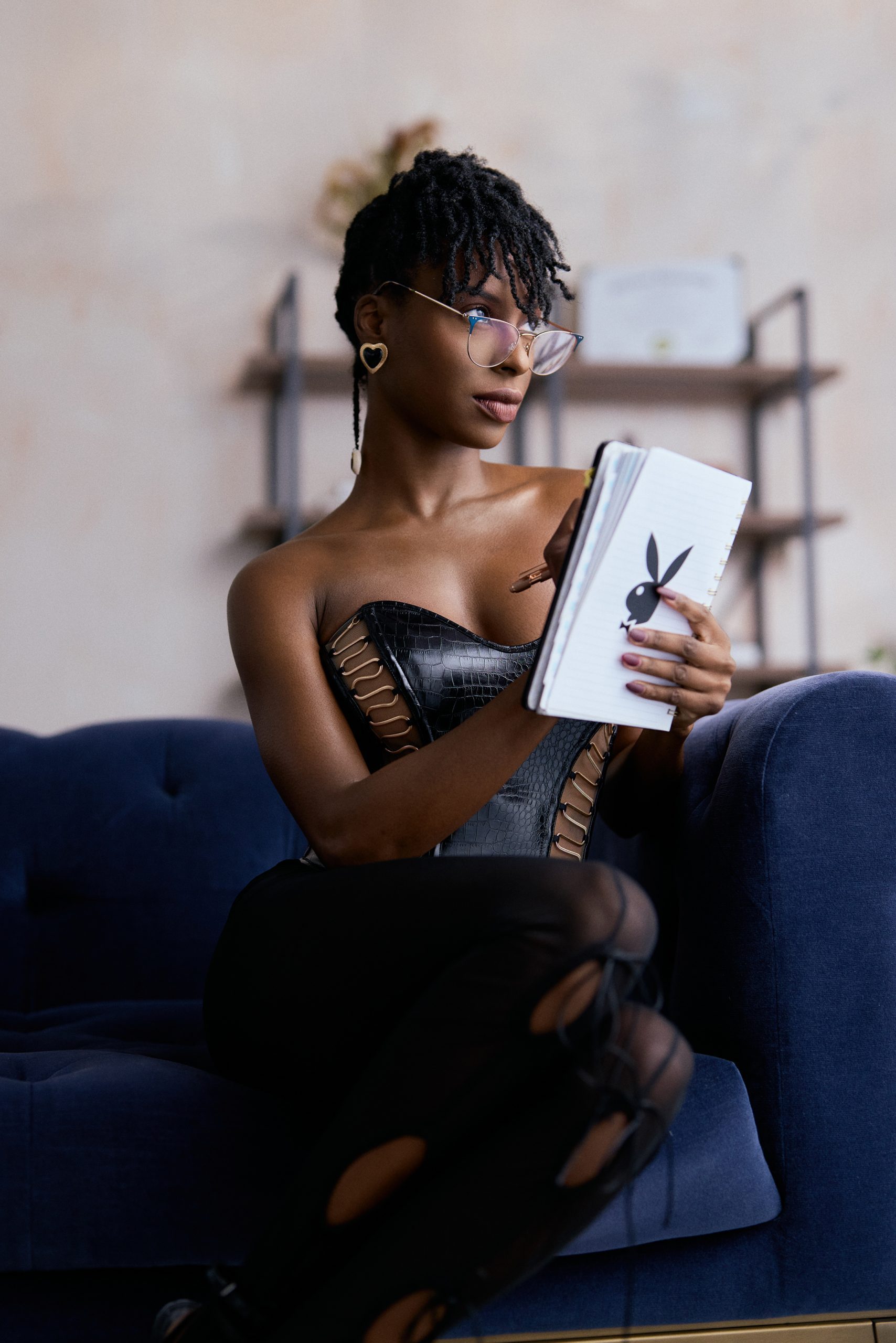 aubri-ebony-compatibility-scaled.jpg