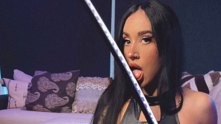 Jess Meow’s Psylocke Is So Sexy It’s Mind-Boggling