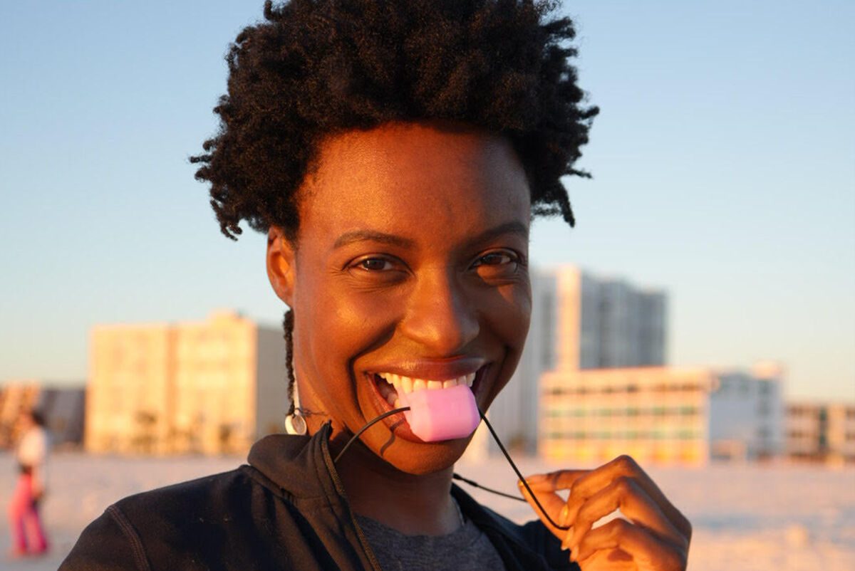 Aubri Ebony using Jawzercize