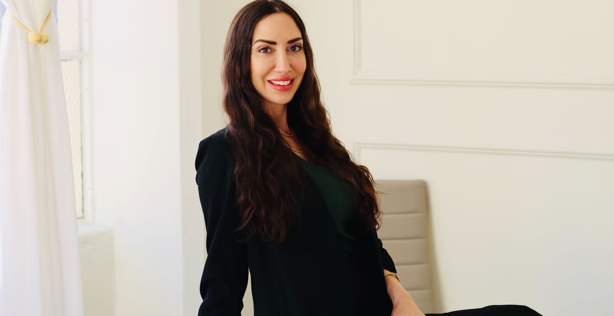 Dr. Kate Balestrieri is a sex therapist, psychologist and author located in Los Angeles