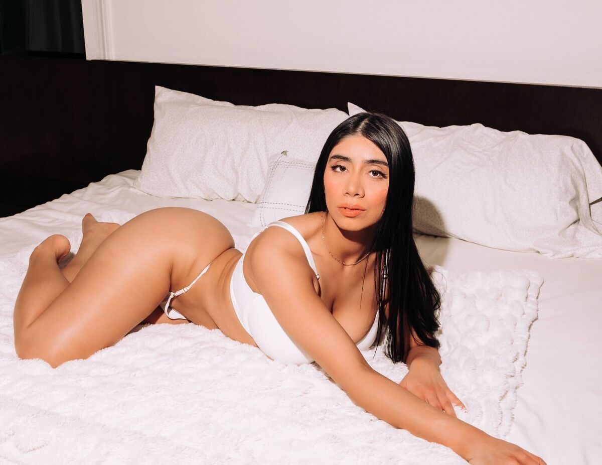 Violet Myers is an adult entertainment superstar that shines as a performer and a director. She also loves her hometown of Los Angeles, anime and gaming!