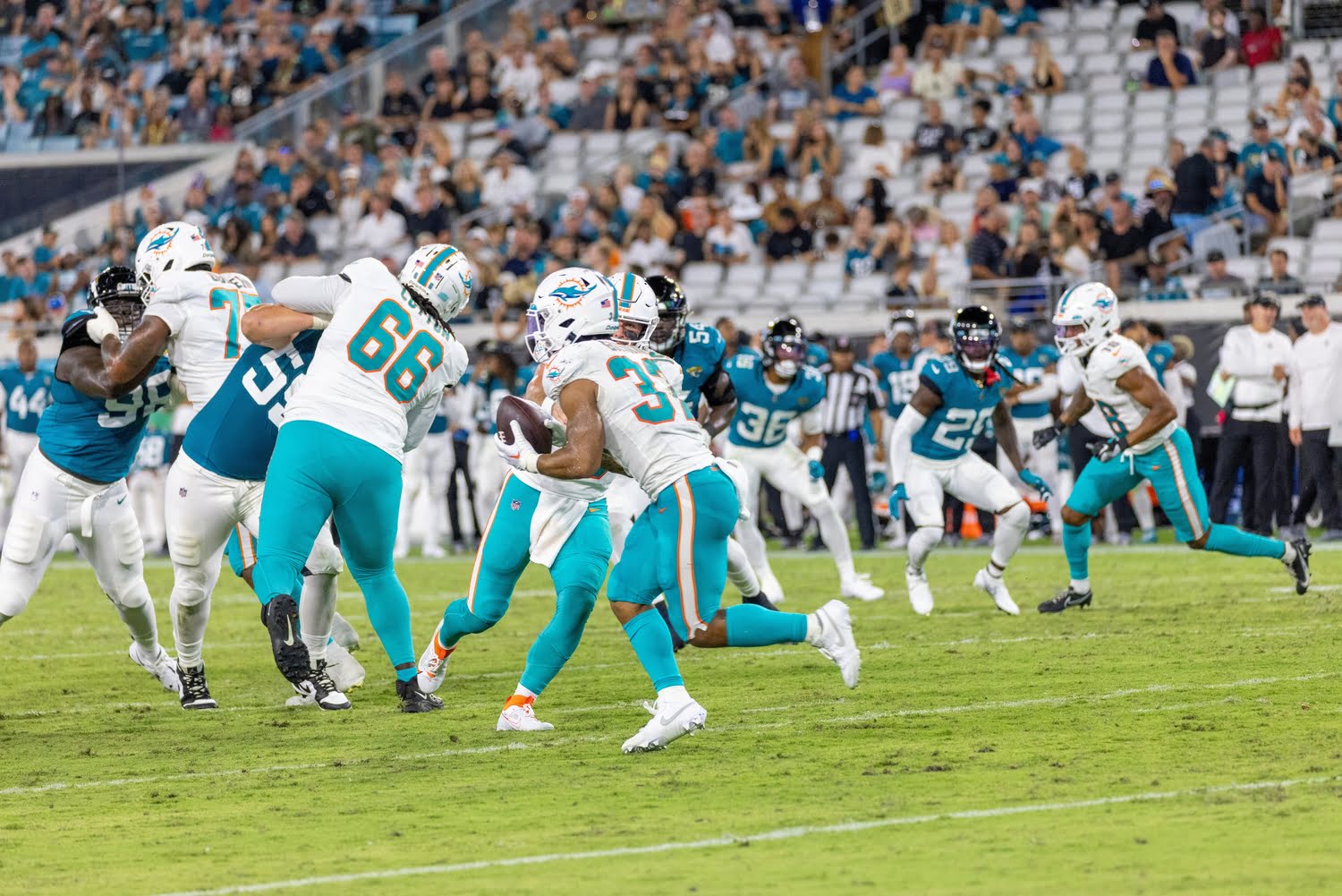 NFL Week 8, Ravens at Dolphins Predictions, Spread & Picks