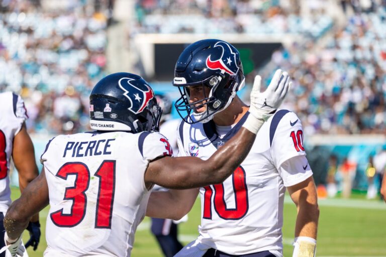 Houston Texans Overwhelm Steelers with Defensive Masterclass