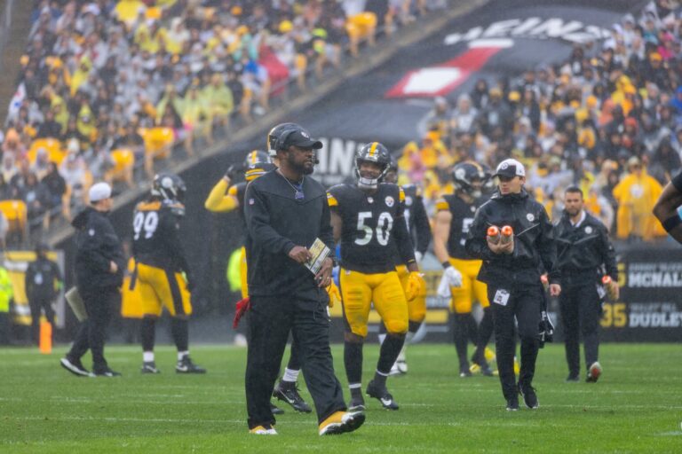 Mike Tomlin Exits Steelers After Playoff Loss