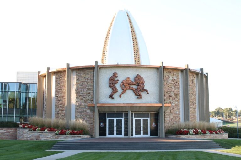 NFL Hall of Fame Finalists for 2026 Revealed