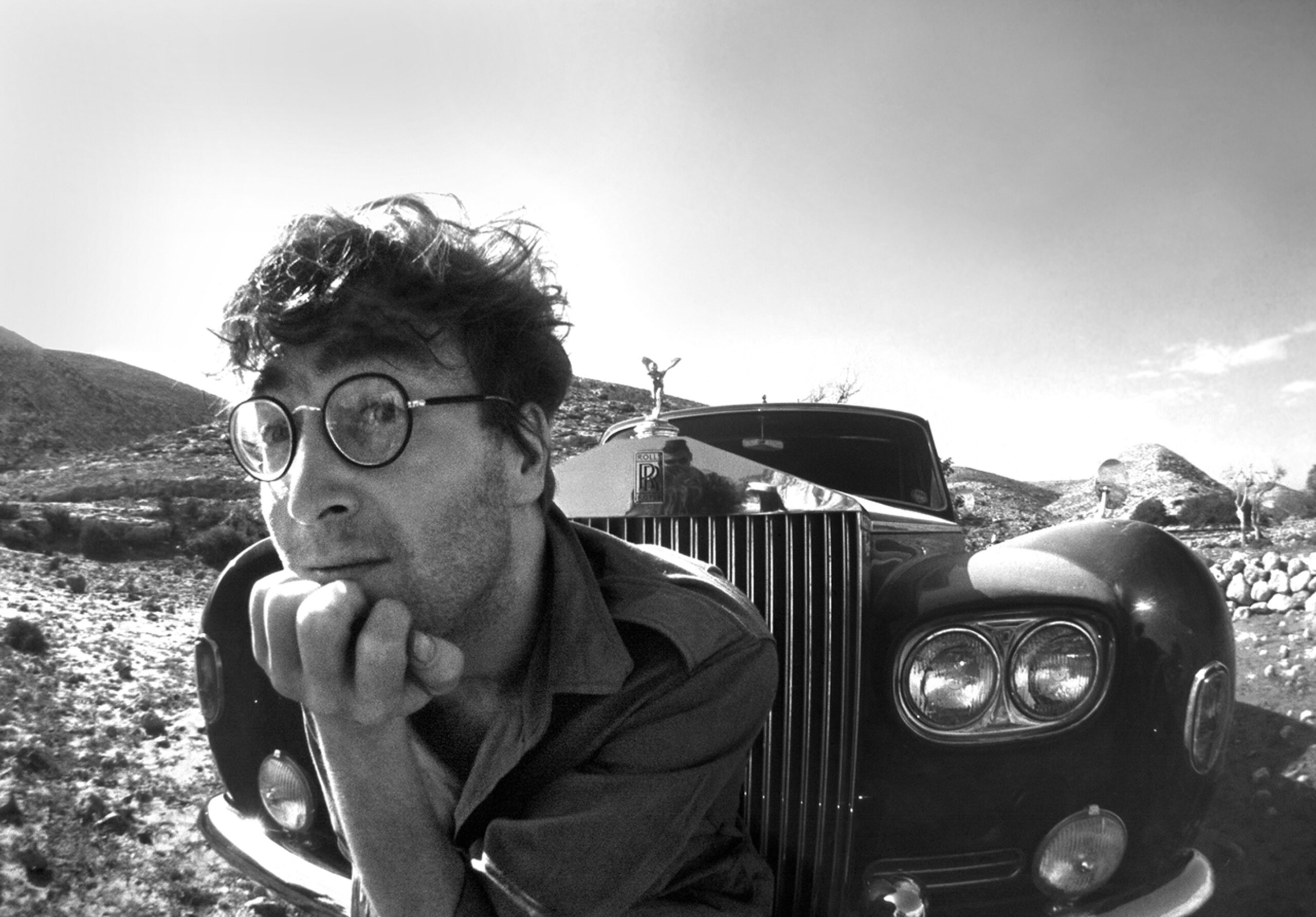 11-John Lennon Spain 1966-2880-Douglas-Kirkland-2880