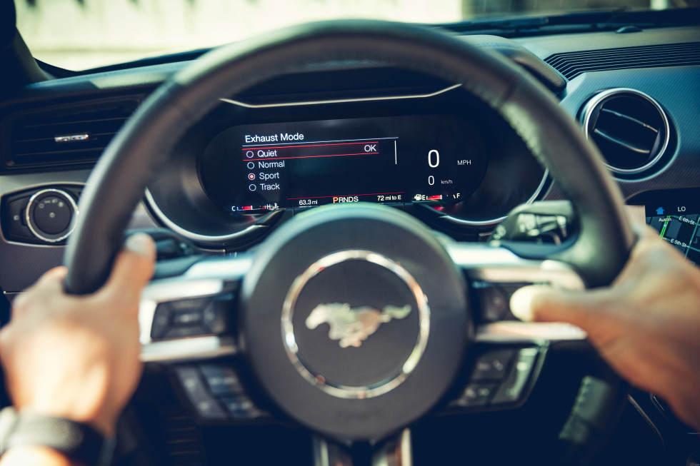 2018-ford-mustang-gt-fastback-review-554-asset-1-full.jpg