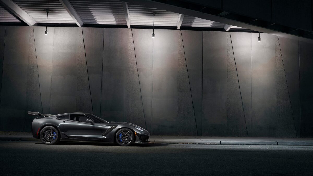 2019-Chevrolet-Corvette-ZR1_16x9.jpg