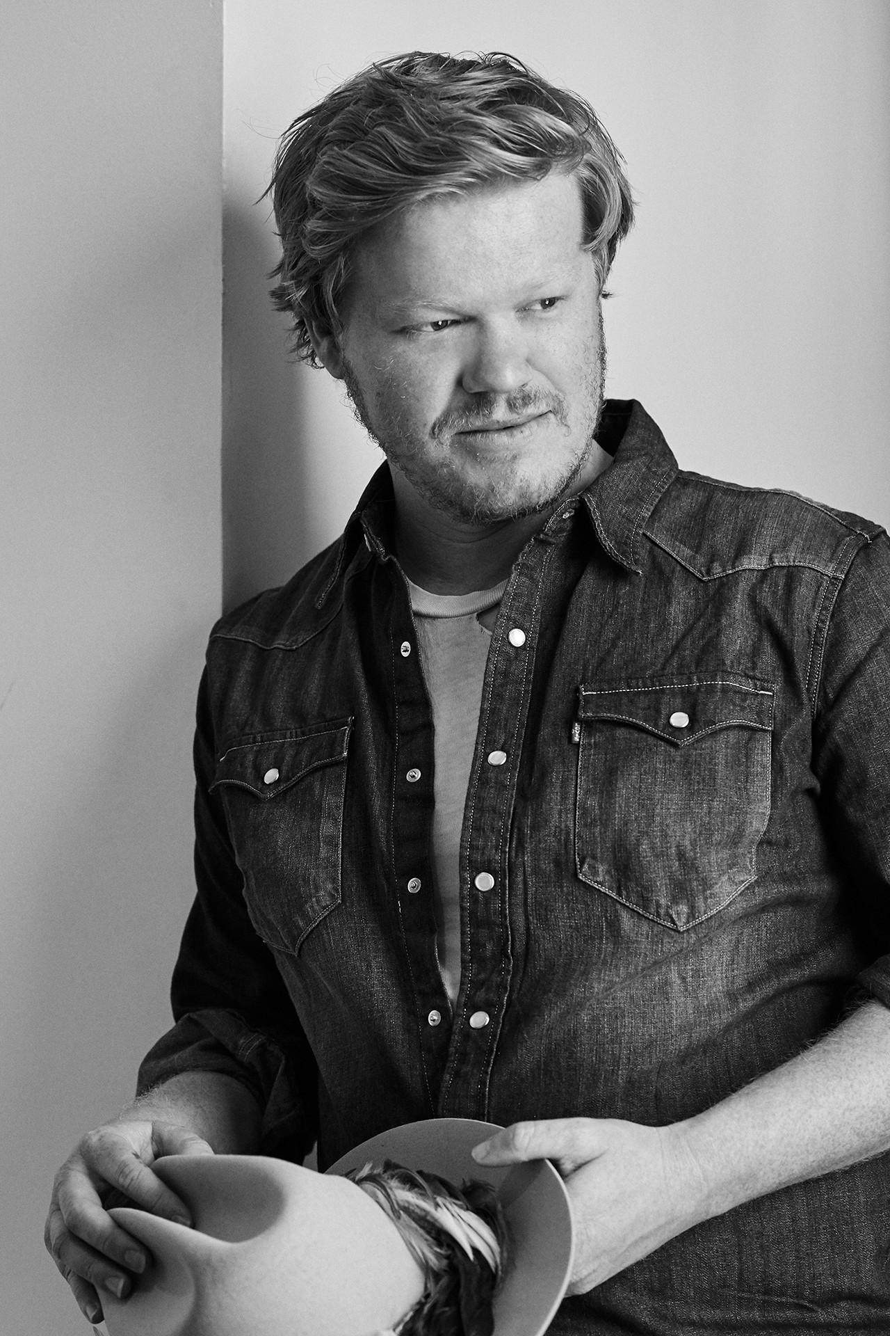 20q-jesse-plemons-220-asset-1-full.jpg