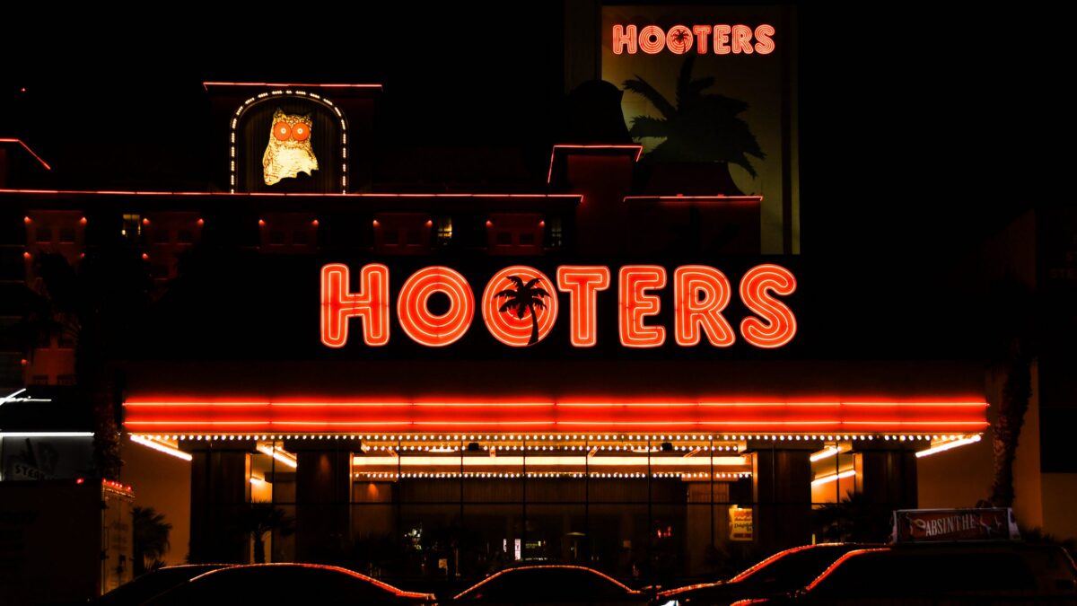 Defending-Masculinity-Hooters 16x9