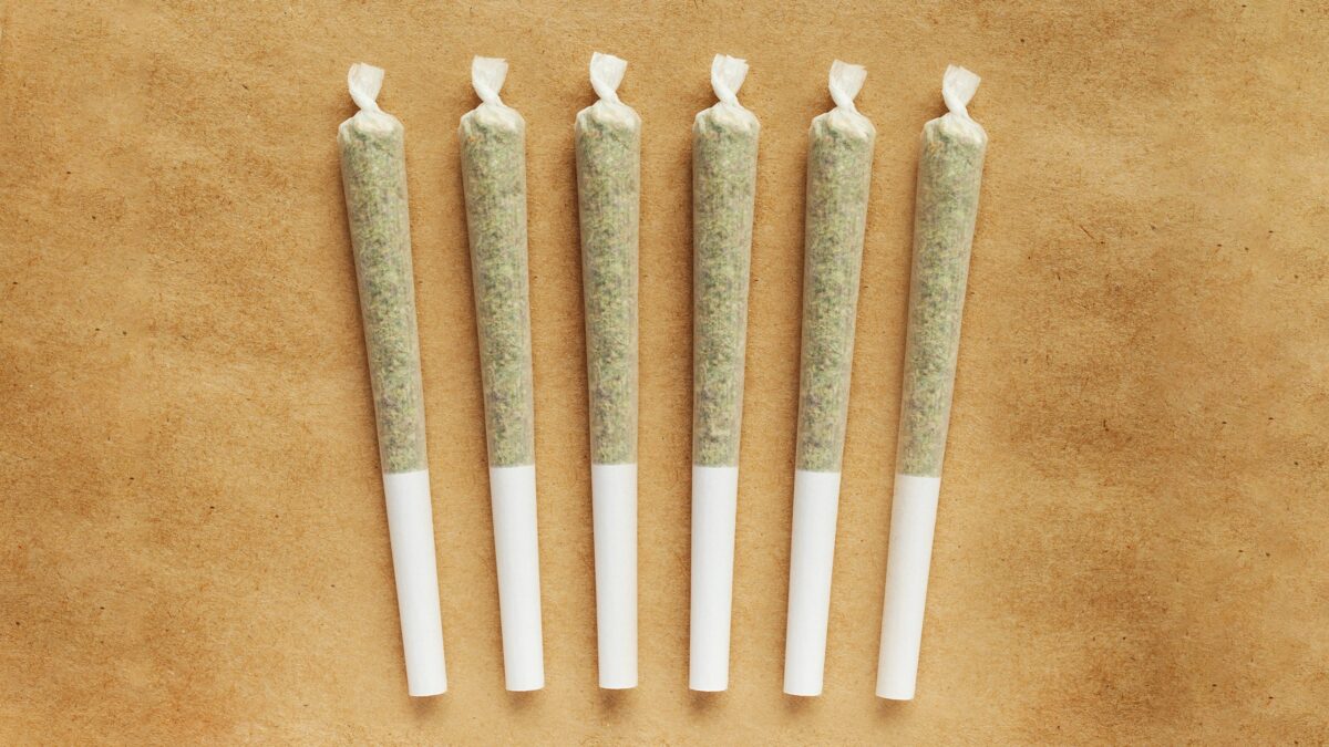 Dont-Pass-That-Shit-Cannabis-Corona 16x9