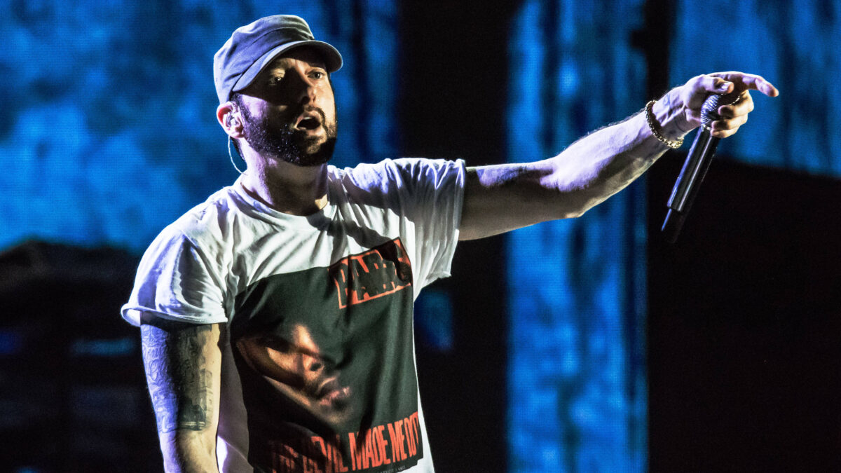 Eminem-Kamikaze_16x9.jpg