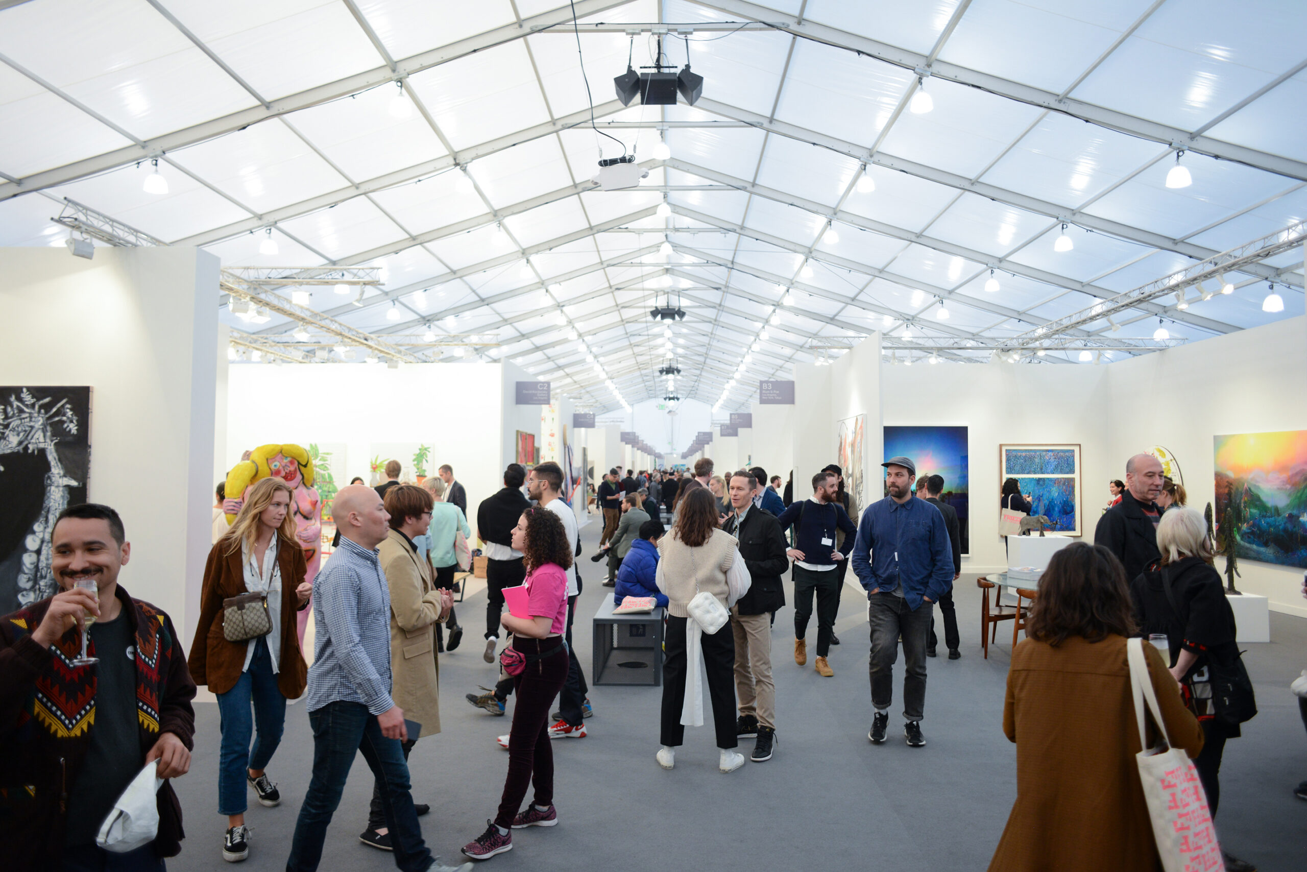 Frieze-2020 embed03