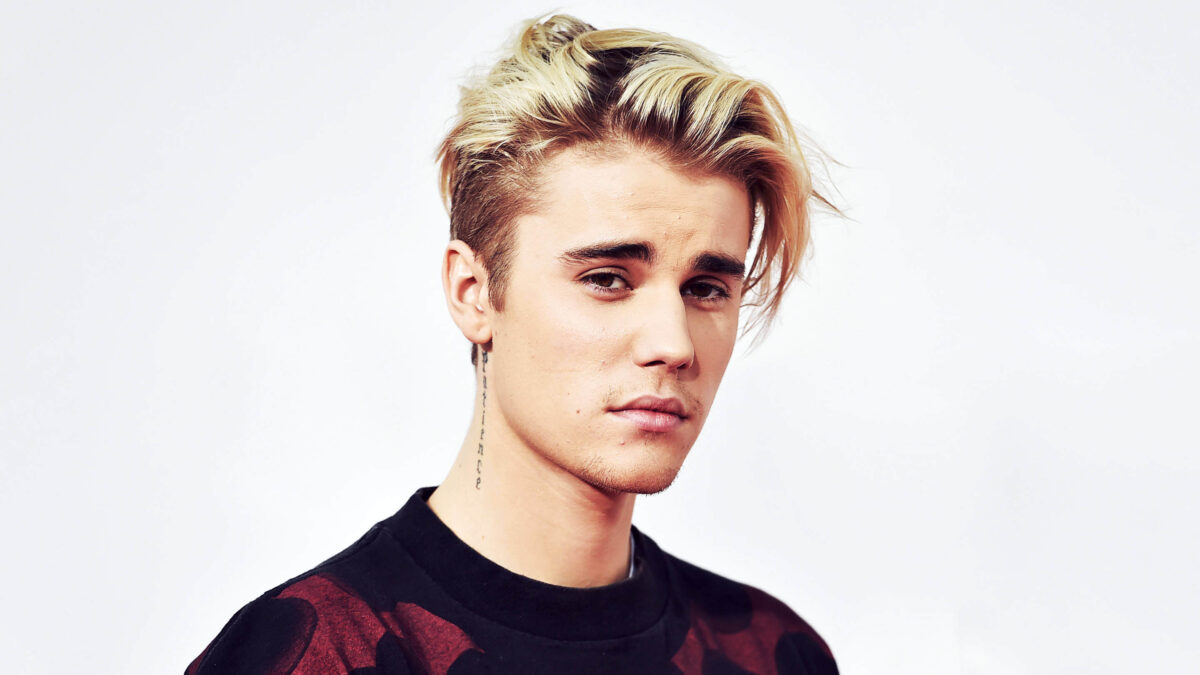 Justin-Bieber_engaged_16x9.jpg