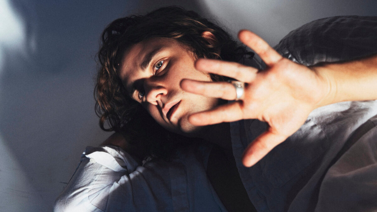 Kevin-Morby_OhMyGod_16x9.jpg