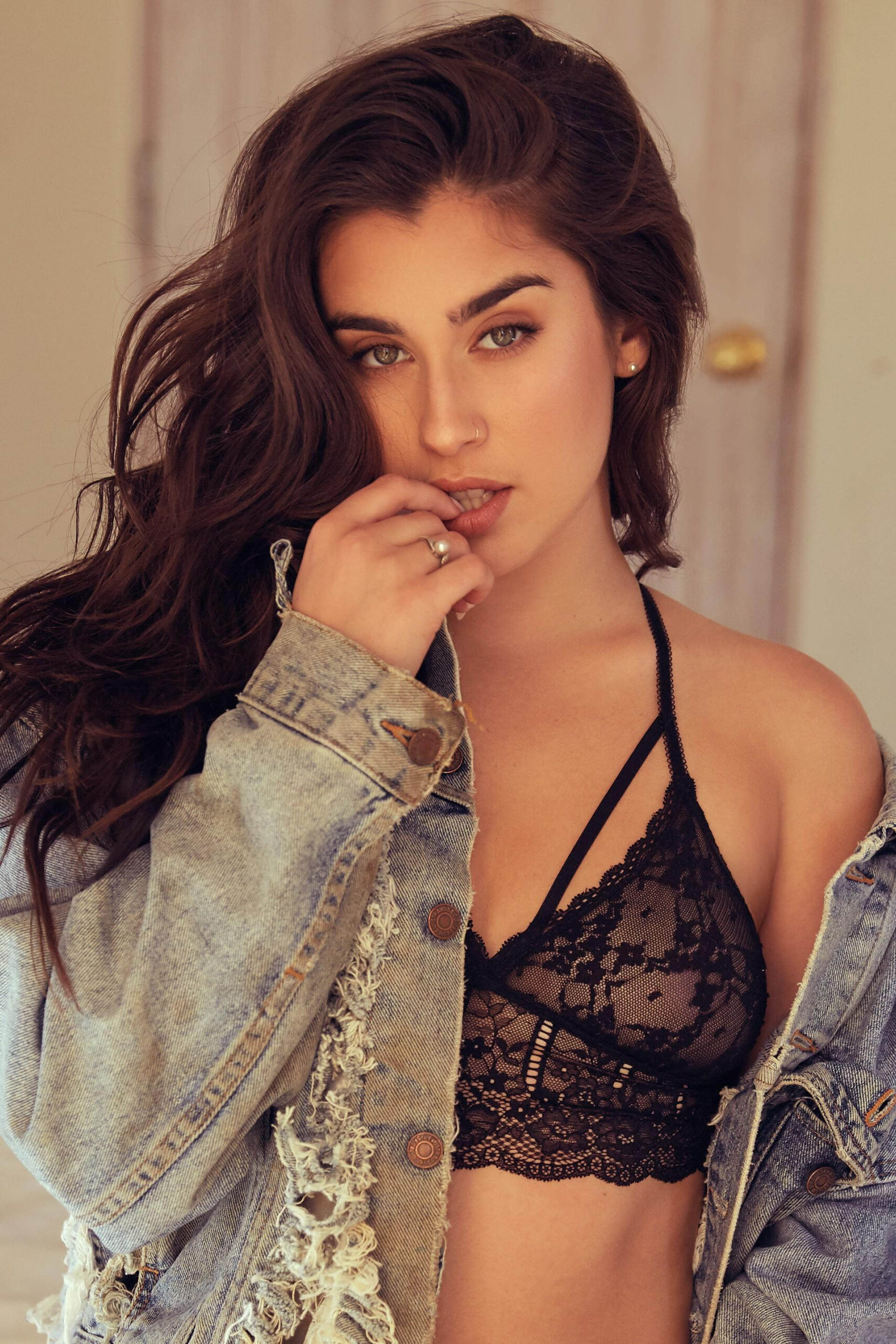 LaurenJauregui_AliMitton_(04).jpg