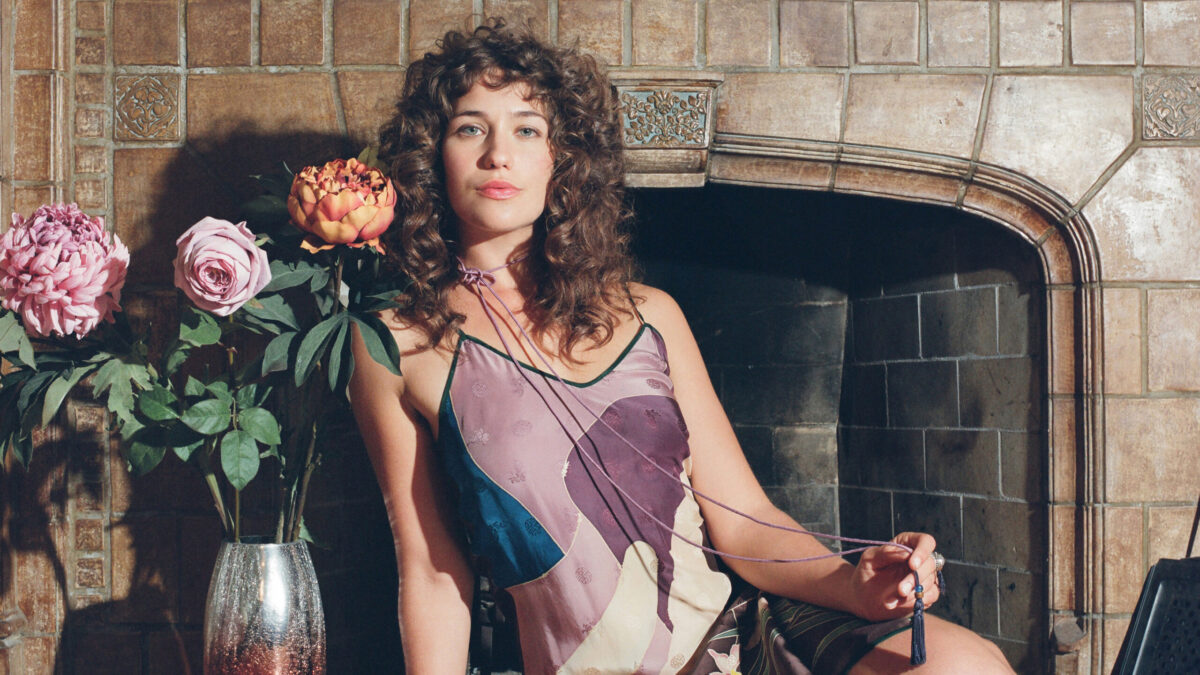 Lola-Kirke 16x9