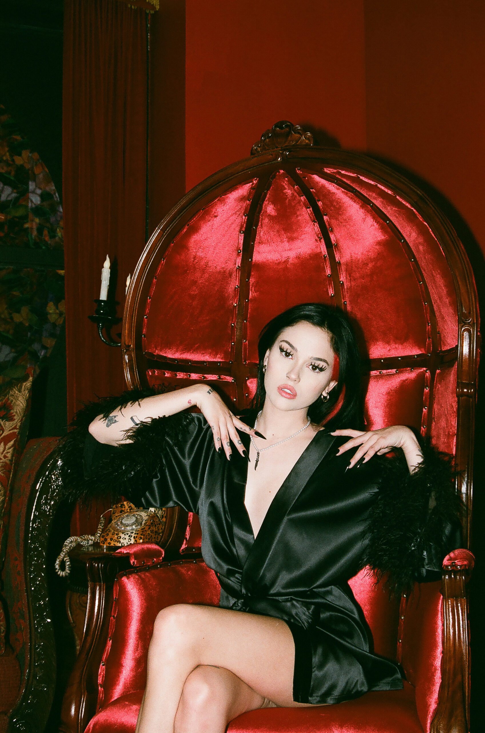 Maggie-Lindemann embed02B