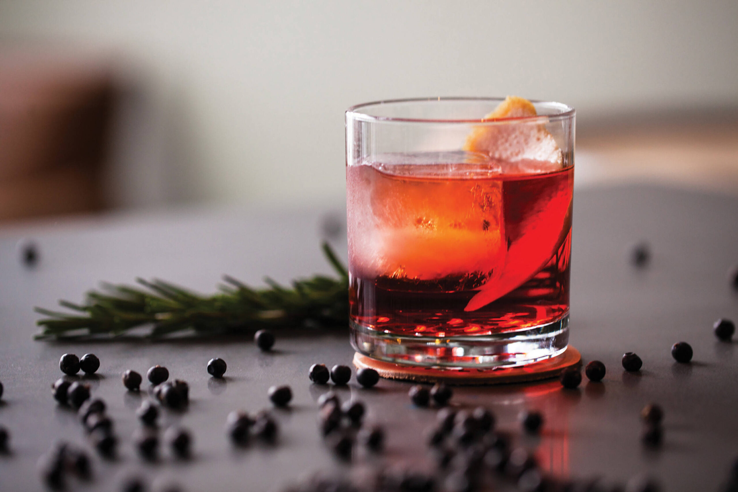 Negroni_with_juniper.jpg