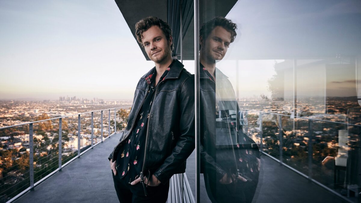 Playboy Jack-Quaid 16x9
