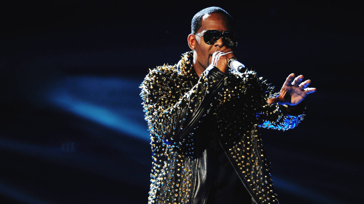 R-kelly_16x9.jpg