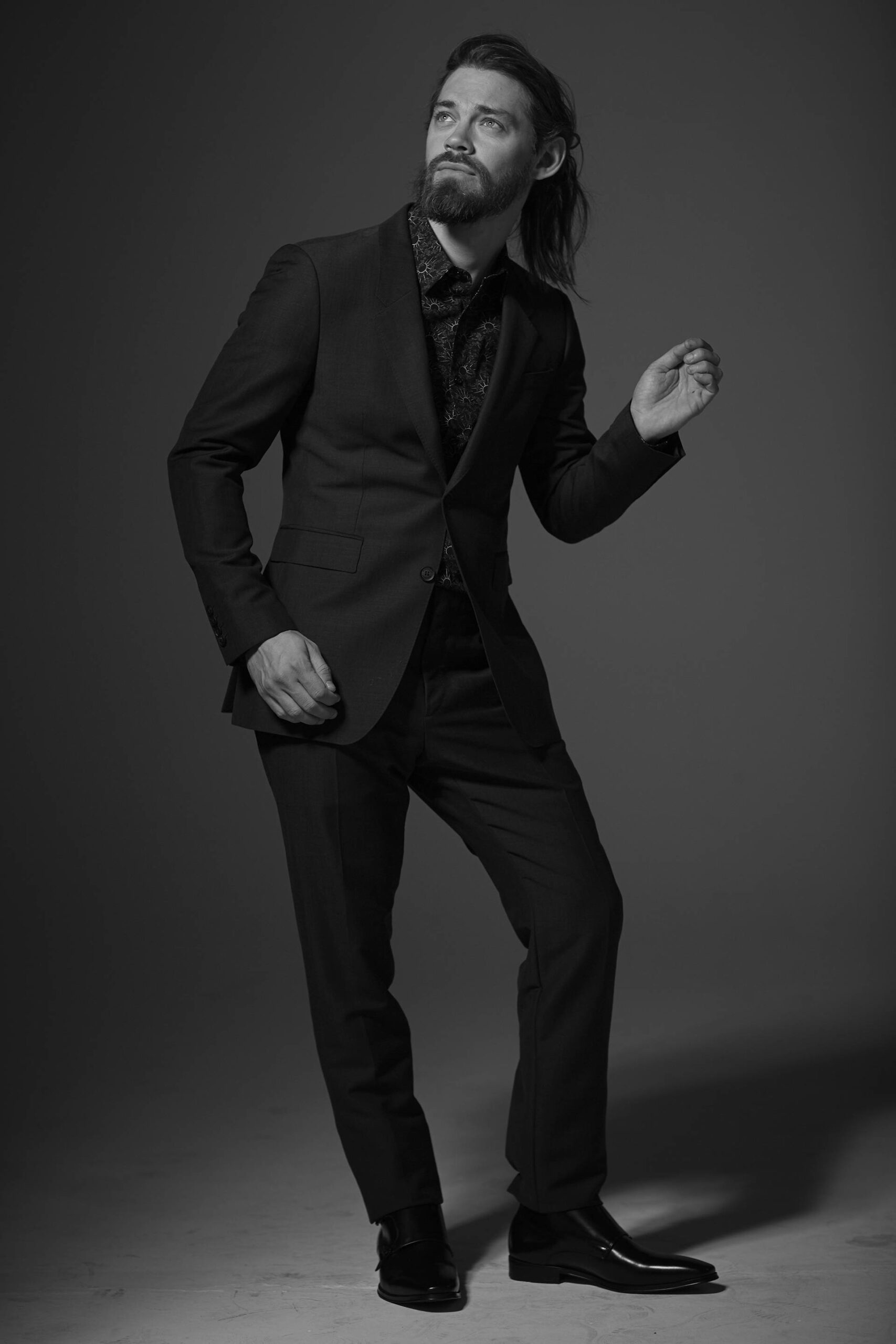 Tom_Payne_TWD_embed01A.jpg