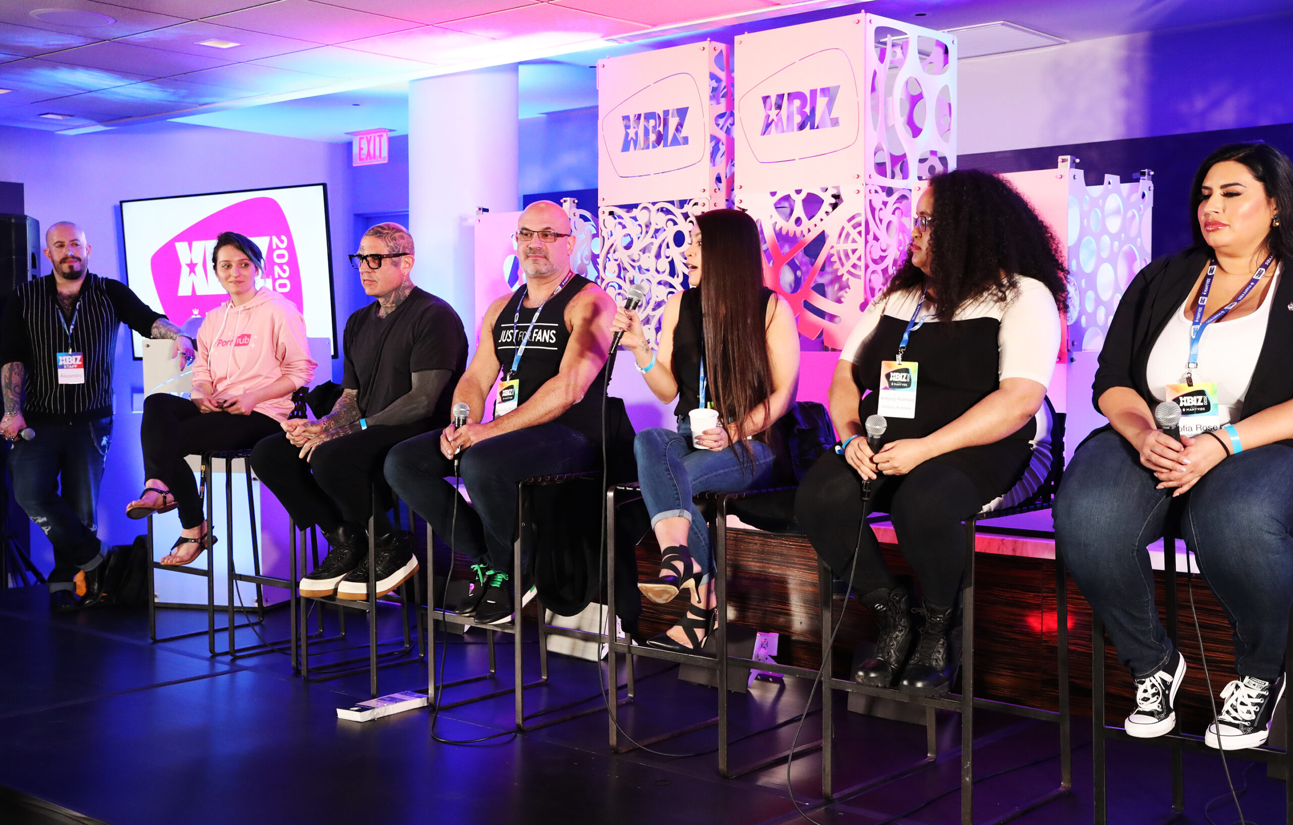 XBIZ-2020 embed01