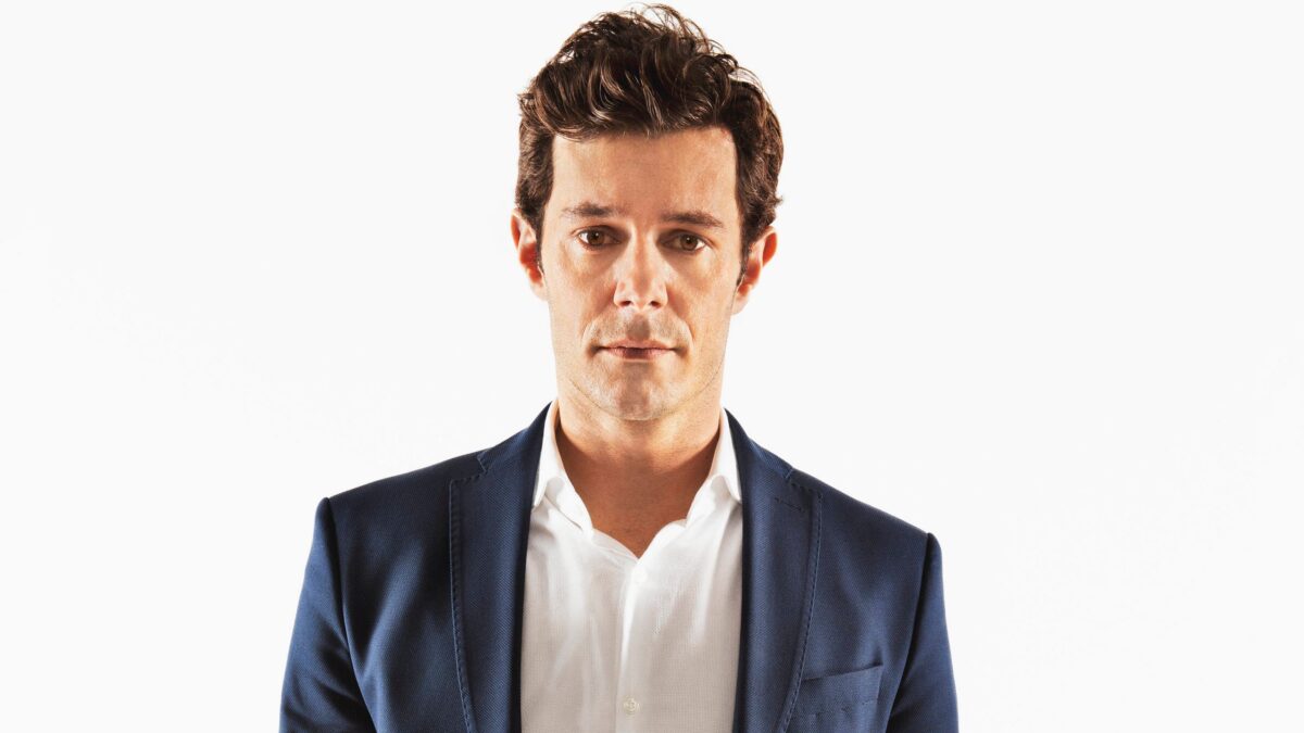 adam-brody_16x9.jpg