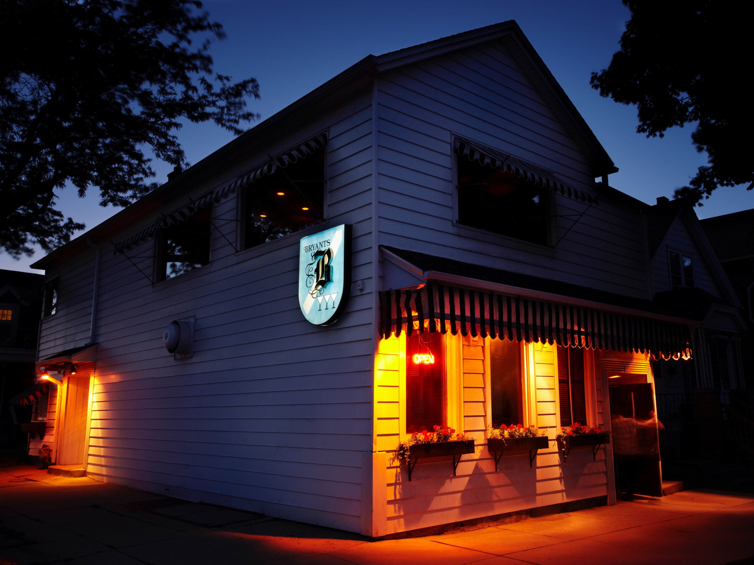 bars-we-love-bryants-cocktail-lounge-92-asset-6-full.jpg