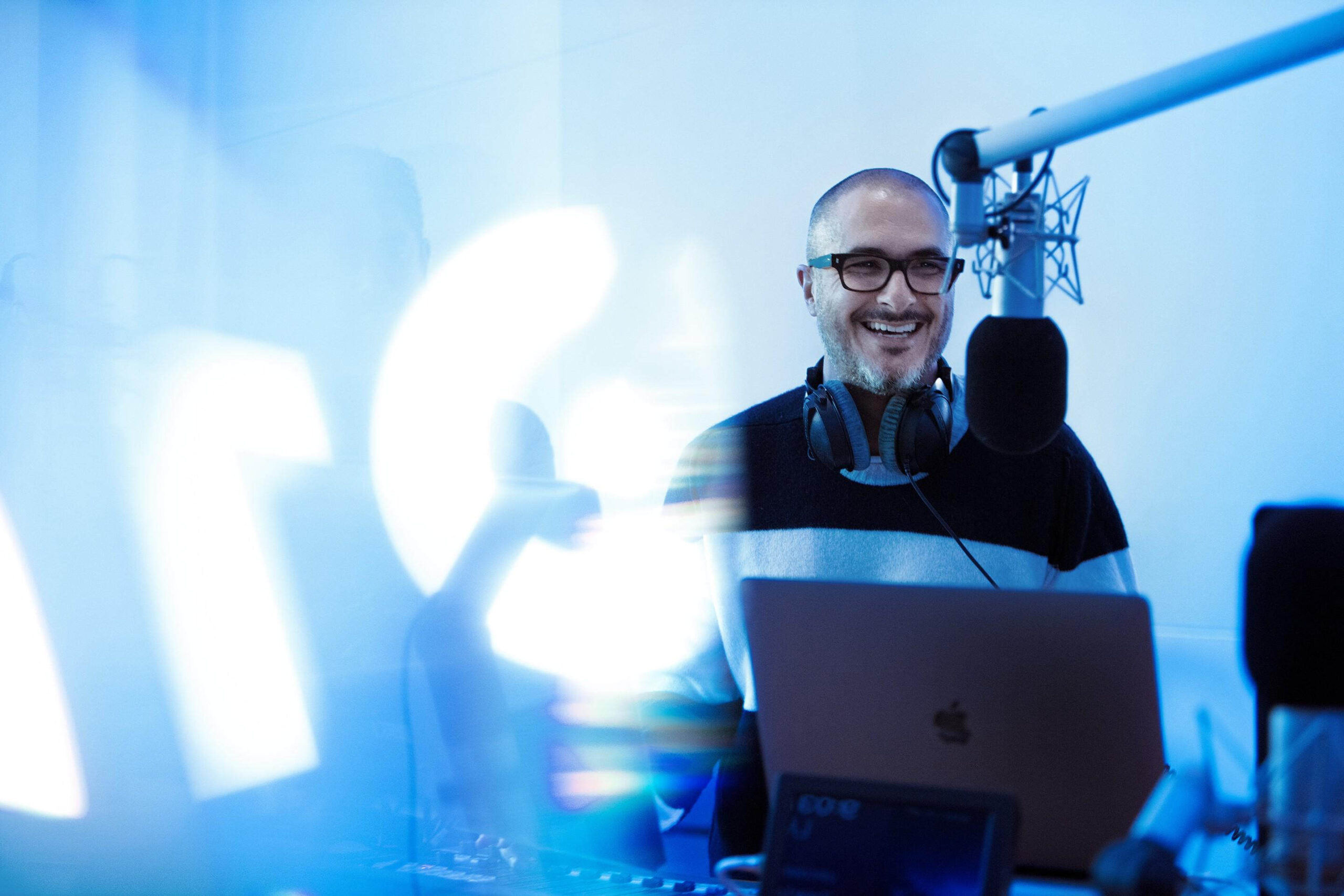 embed1_pb-profile_zane-lowe.jpg