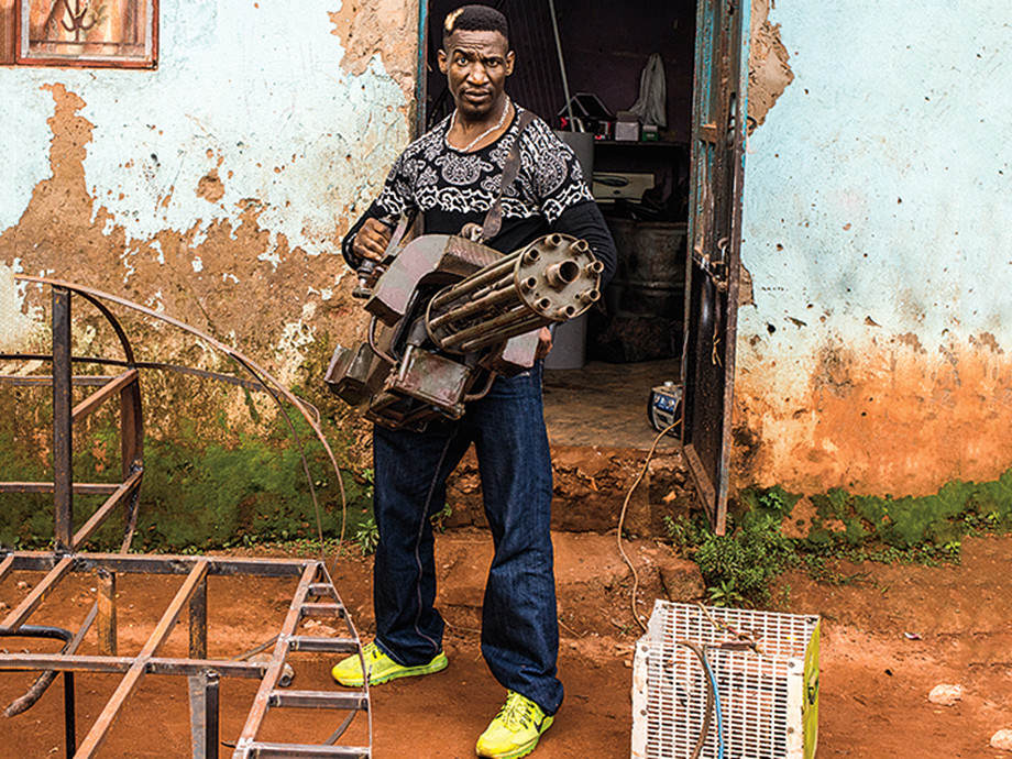 in-uganda-two-amateur-filmmakers-fight-for-hollywood-praise-and-money-8-asset-03-full.jpg
