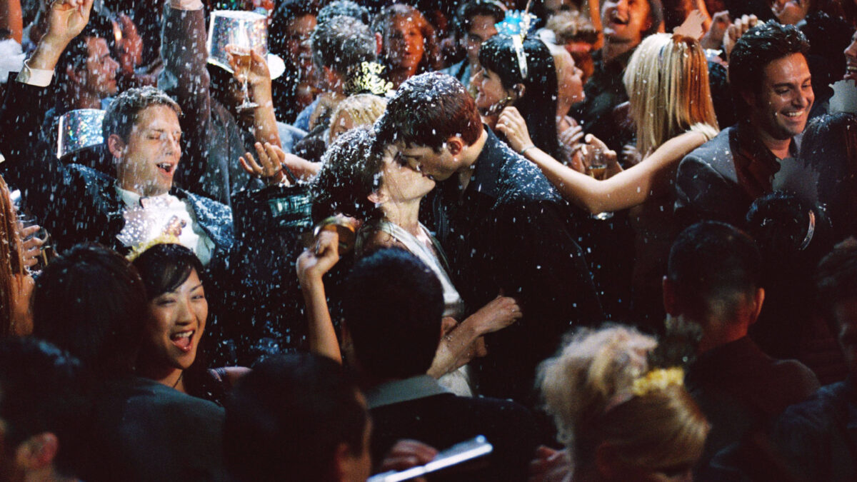new-year-kiss_16x9.jpg