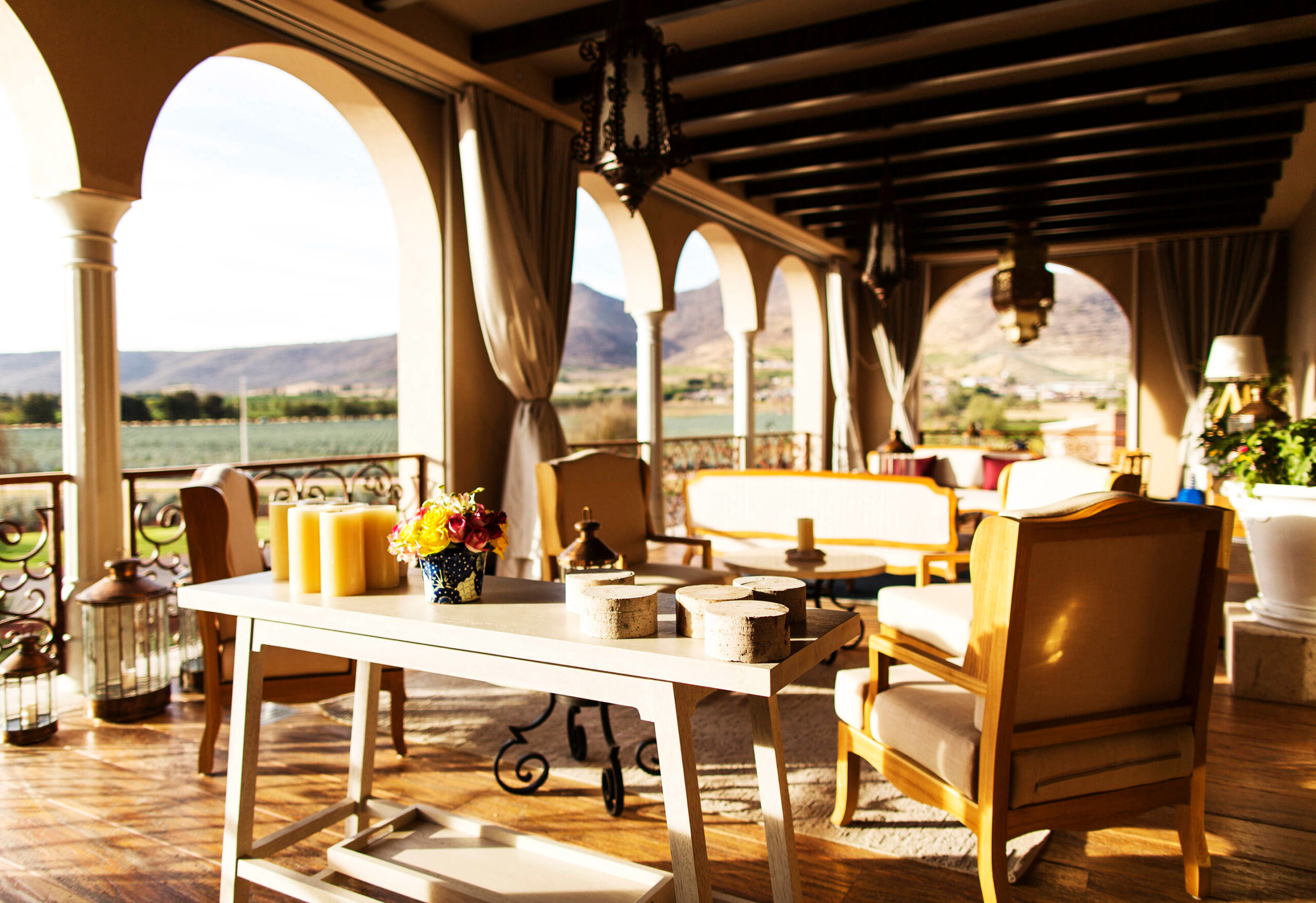 patron-hotel_embed-(03).jpg