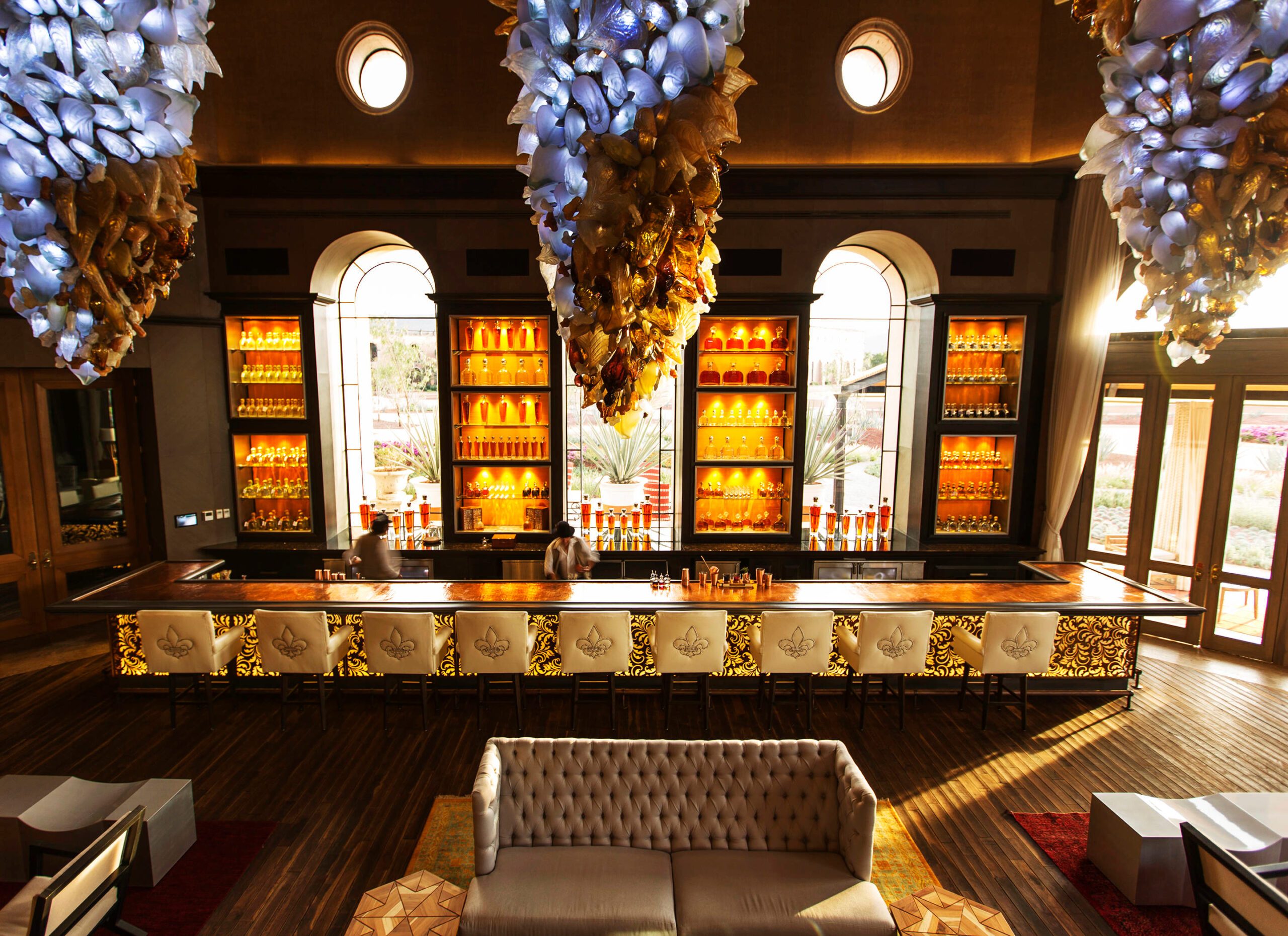 patron-hotel_embed-(04).jpg