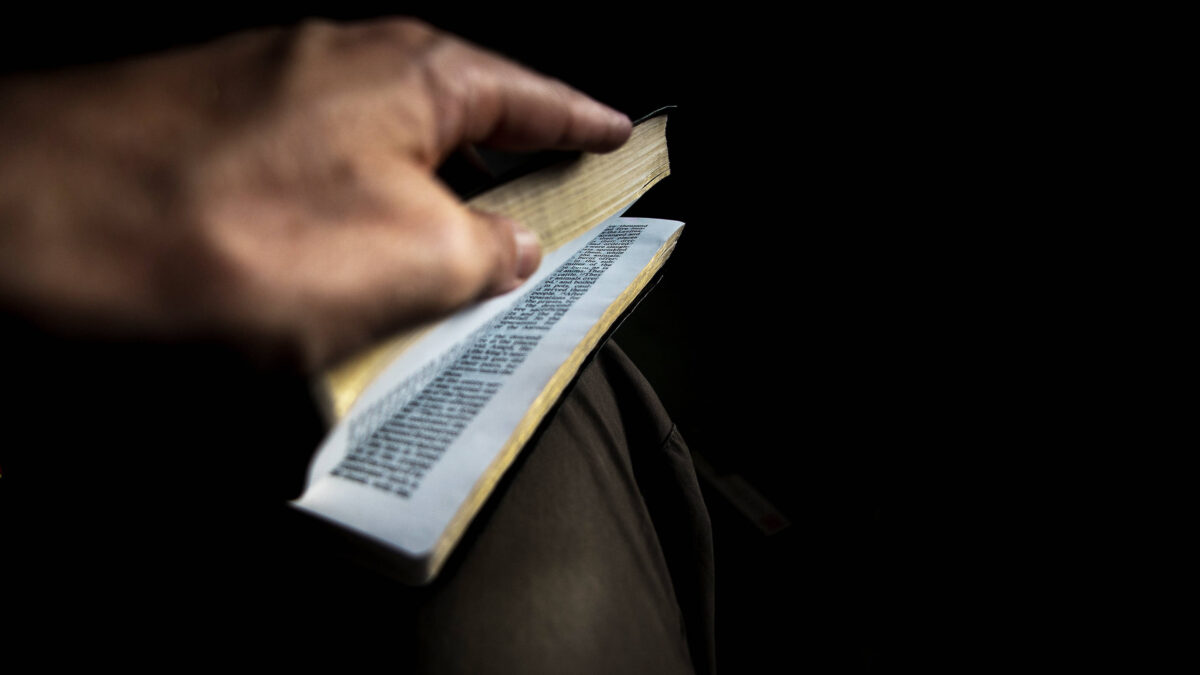 the-men-who-read-erotica_16x9.jpg